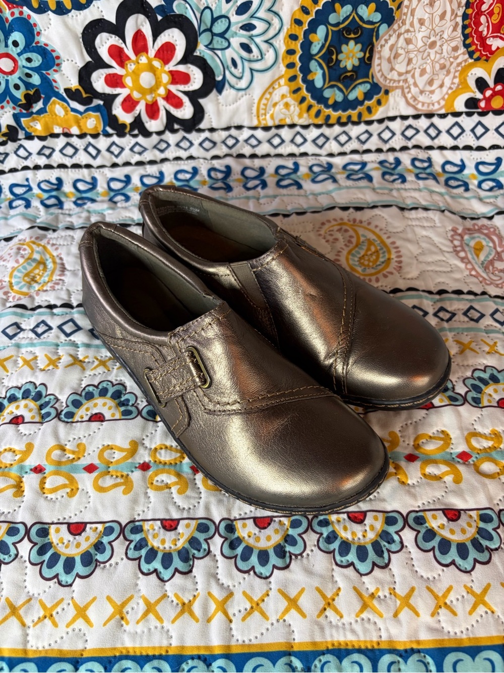 Clarks Women's Metallic Pewter Slip-On Loafers
